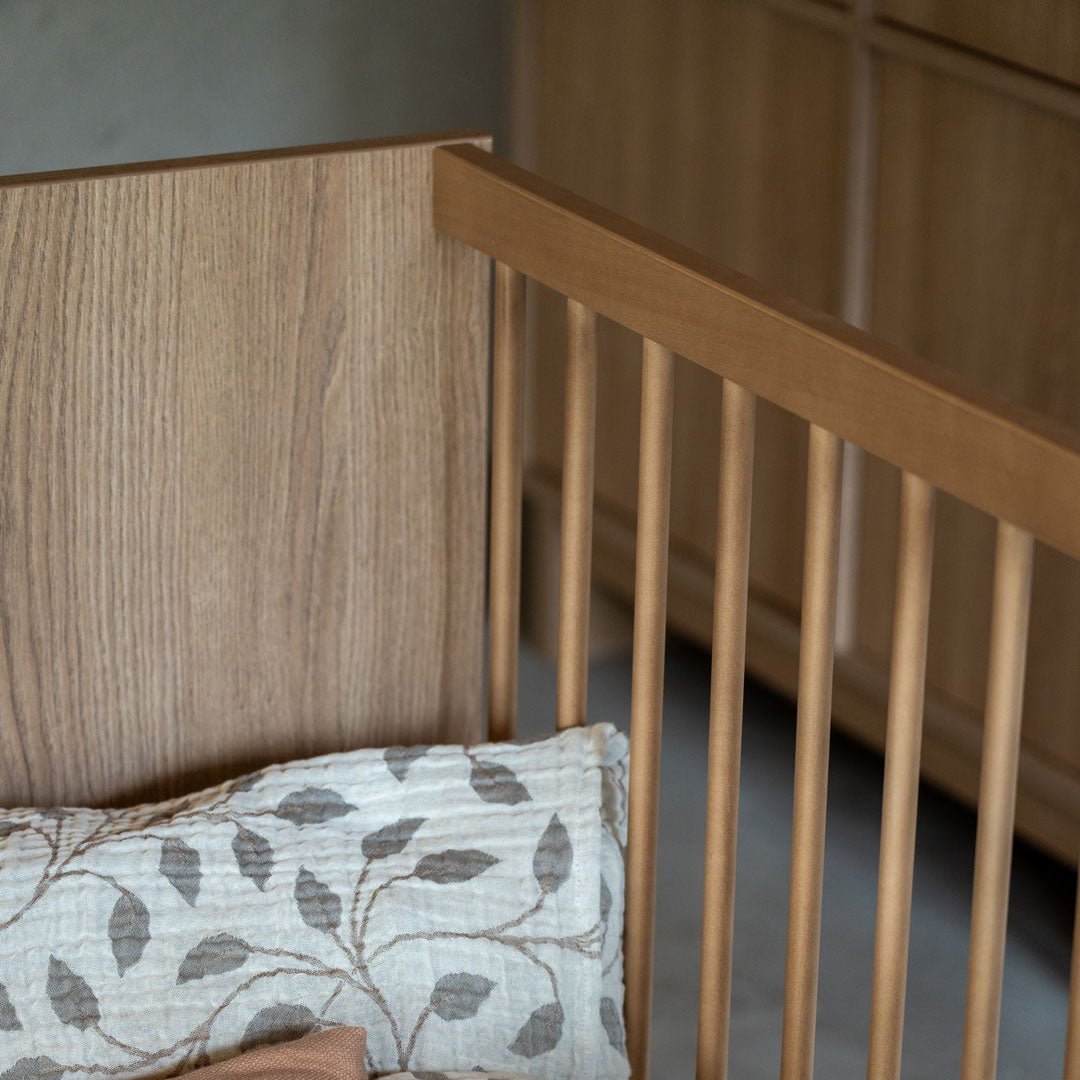 Babybett Kyo - Honey Ash 120x70cm - little something