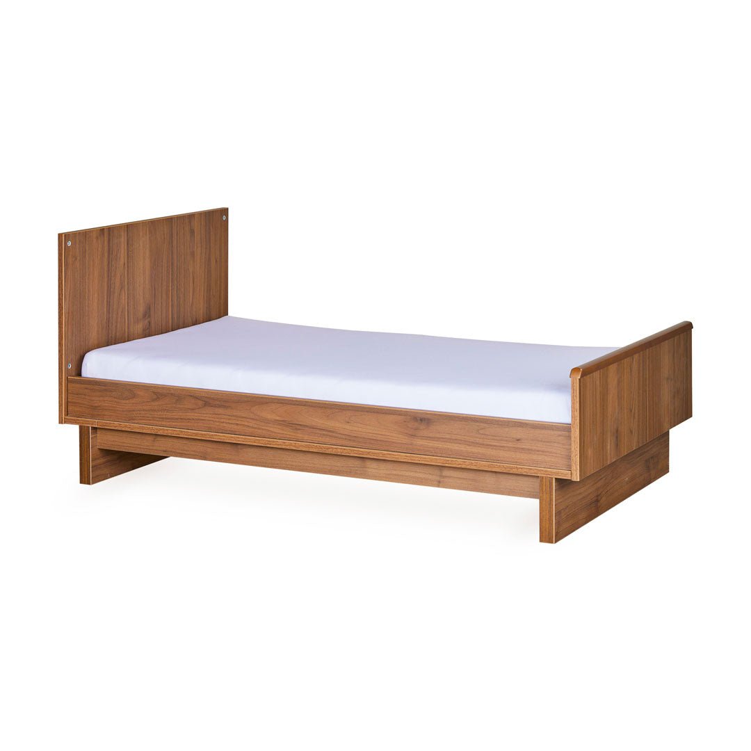 Babybett Kyo - Walnut 140x70cm (inkl. Umbaumöglichkeit in ein Kinderbett 140x70cm) - little something