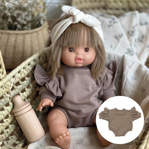 Geschenkset Puppe & Kleidung - Yze mit Frill Romper, ecru Haarband & Puppen - Fläschchen - little something