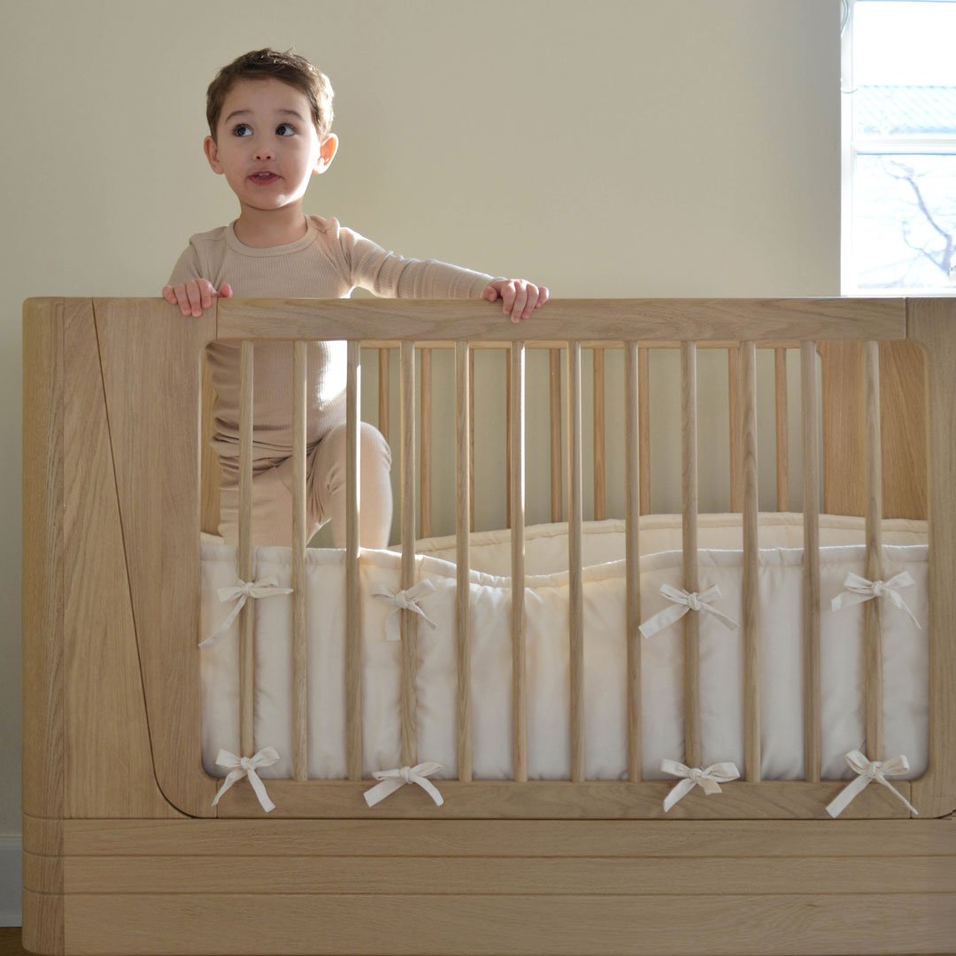 Nature Babybett 2.0 - Eiche 124,5x72,5cm (inkl. Umbauset in ein Kinderbett 164,5x72,5cm) - little something