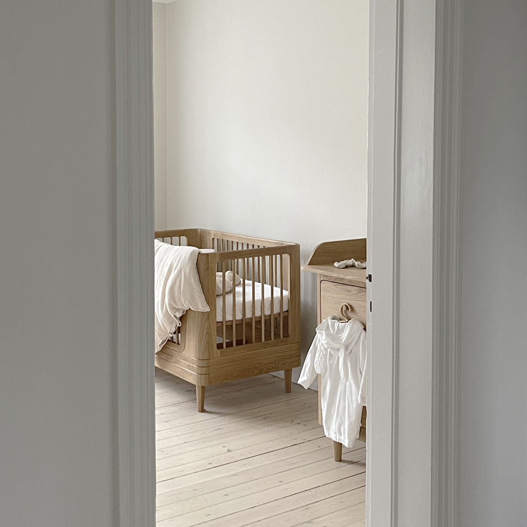 Nature Babybett 2.0 - Eiche 124,5x72,5cm (inkl. Umbauset in ein Kinderbett 164,5x72,5cm) - little something