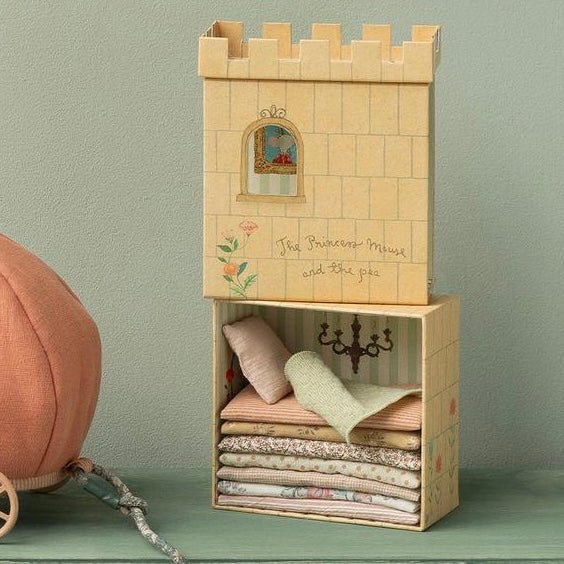 Prinzessin auf der Erbse, Große Schwester Maus - little something