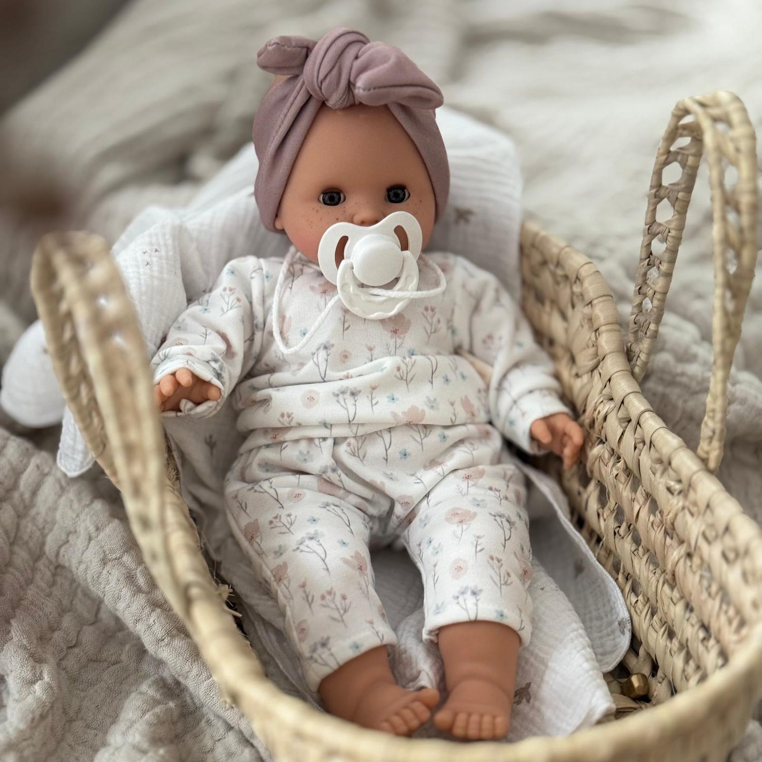 Puppe 36cm Sonia FLOWER sprechend mit Schlafaugen, Schnuller und Kleidung - little something