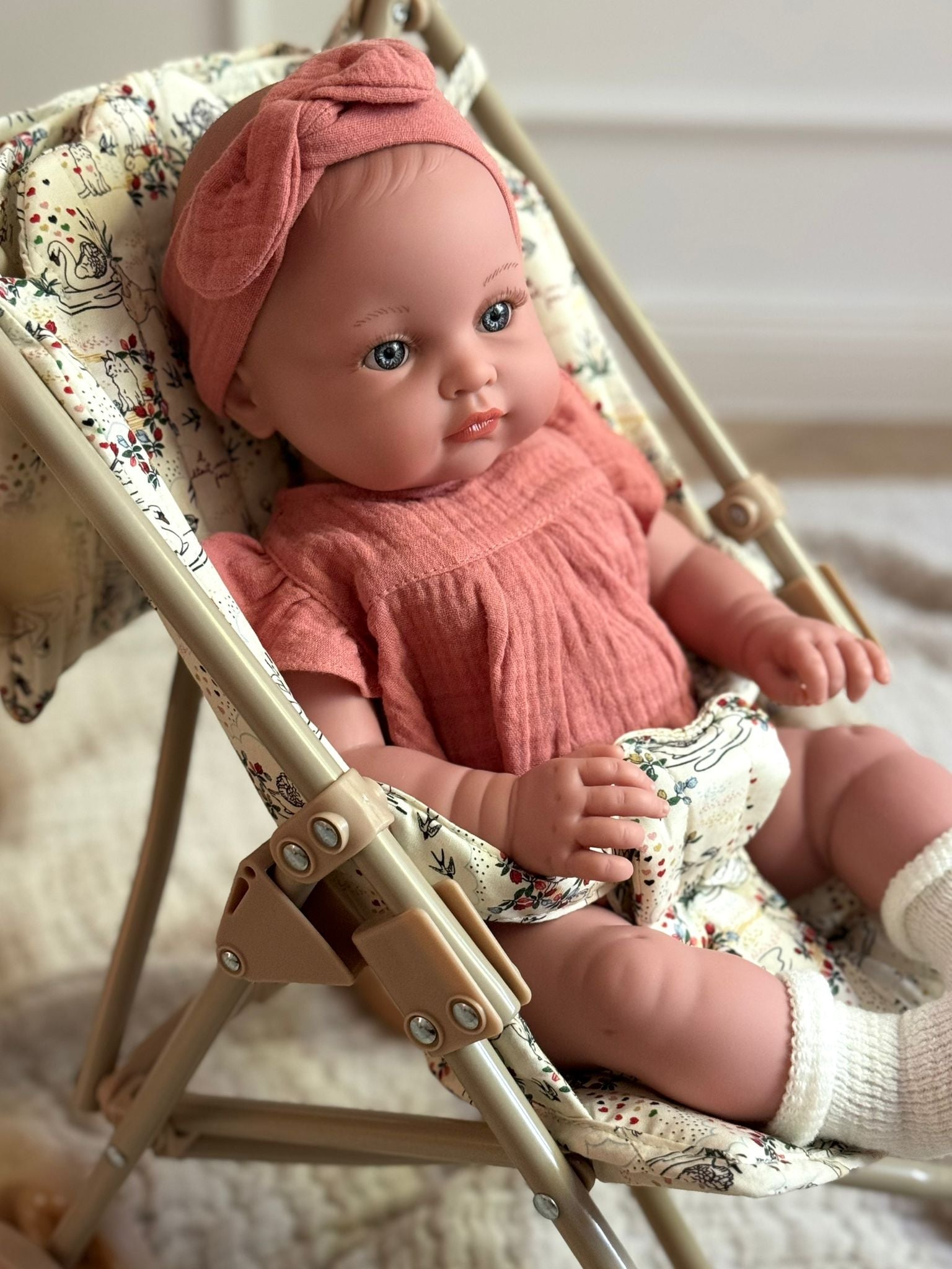 Puppe Bambini "Yaelle" 47cm inkl. Kleidung in rose - little something