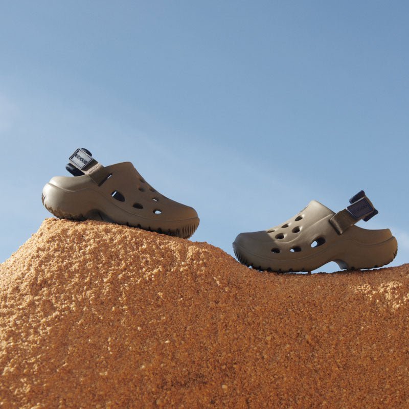 Sandalen inkl. Charms "Milas Sandals" - khaki/black - little something