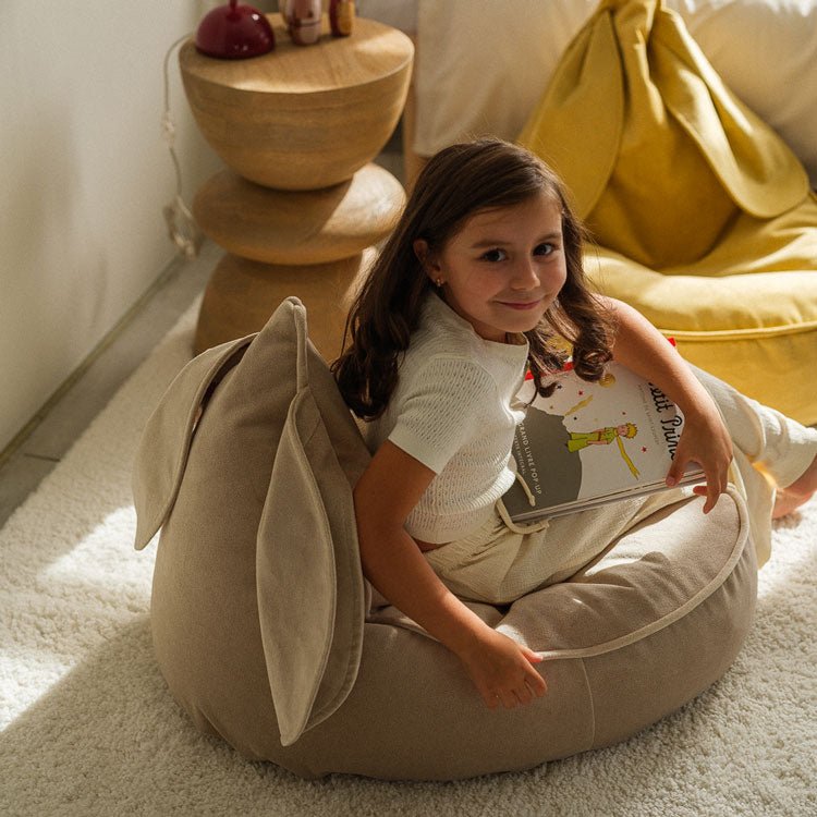 Sitzkissen Samt mit Hasenohren "Bunny Beanbag Dusty Beige" - little something