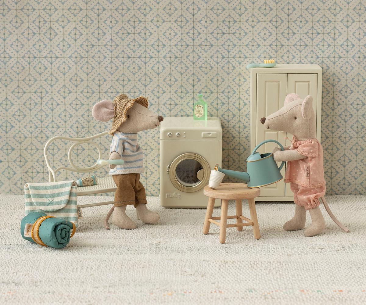 Große Schwester Maus rosa in Streichholzschachtel *magnetische Hände