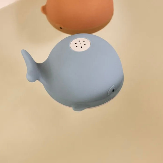 Badespielzeug Sprinkler "Galen Bath Sprinkler " Whale Beach Blue