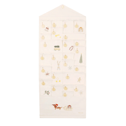 Adventskalender aus Stoff mit gestickten Illustrationen - little something