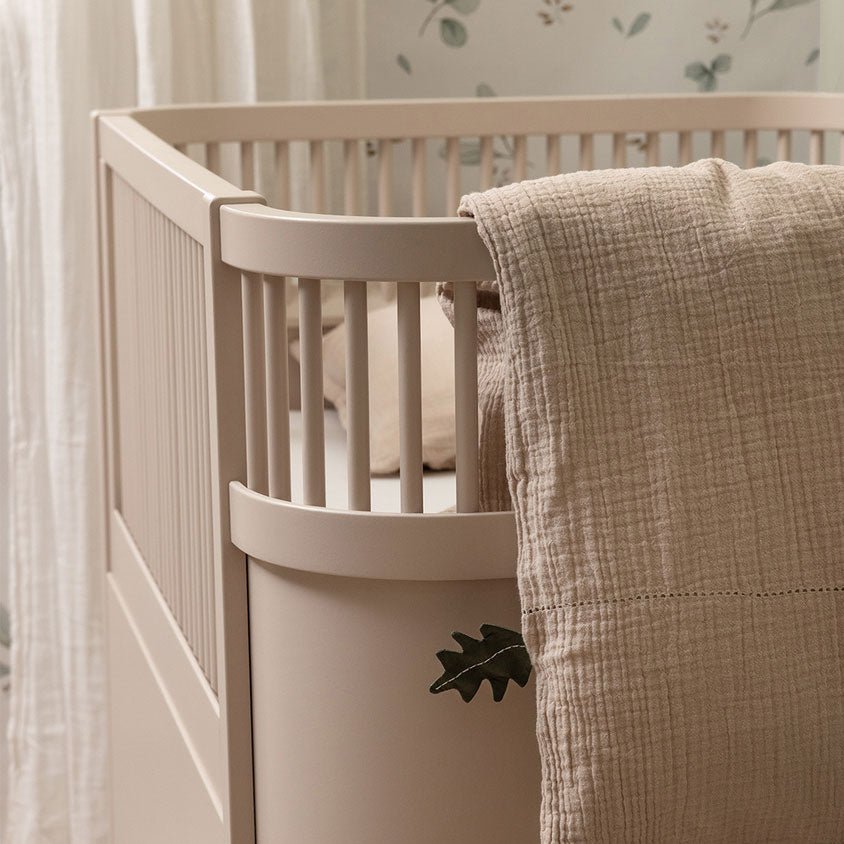 Babybett Sebra (inkl. Umbaumöglichkeit in ein Kinderbett) - Birchbark Rose - little something