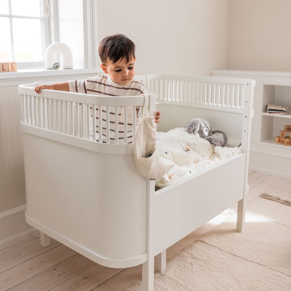 Babybett Sebra (inkl. Umbaumöglichkeit in ein Kinderbett) - Classic White - little something