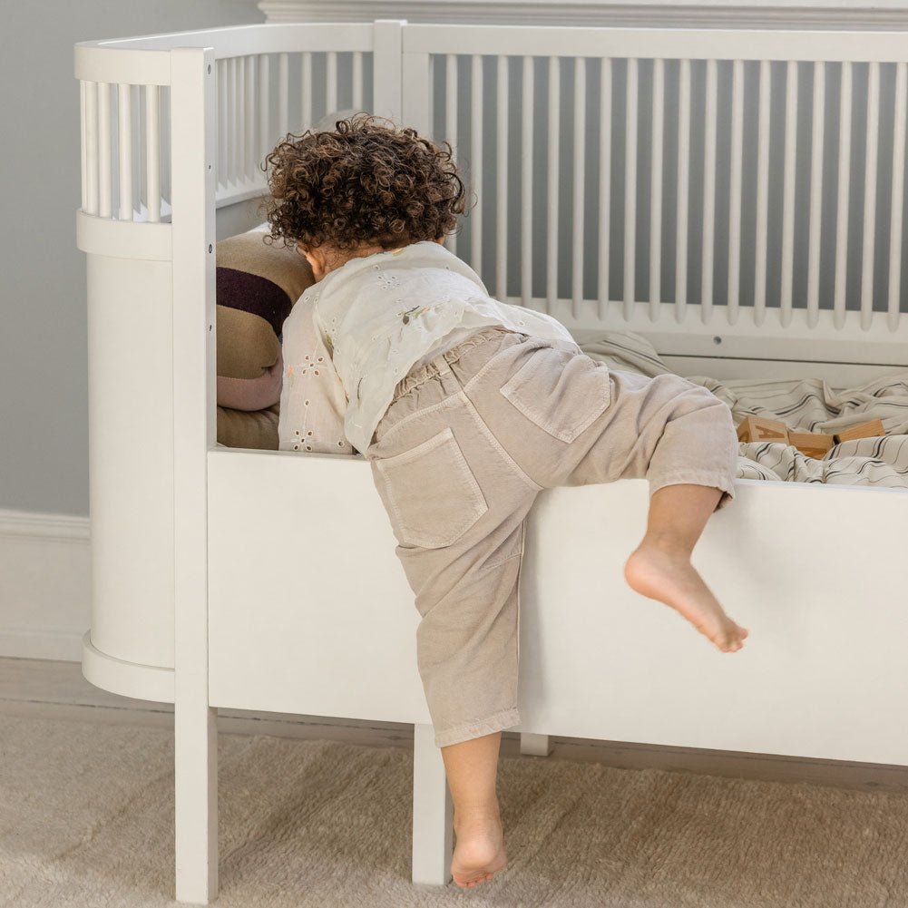 Babybett Sebra (inkl. Umbaumöglichkeit in ein Kinderbett) - Classic White - little something