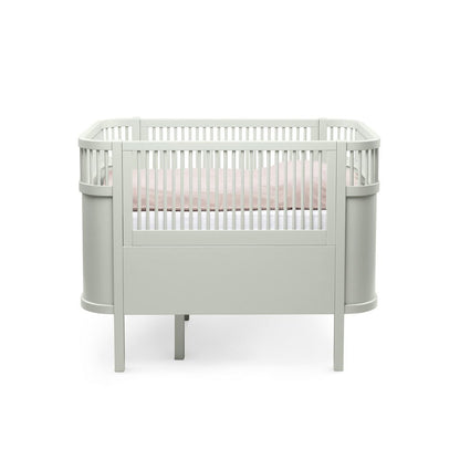 Babybett Sebra (inkl. Umbaumöglichkeit in ein Kinderbett) - Mist Green - little something