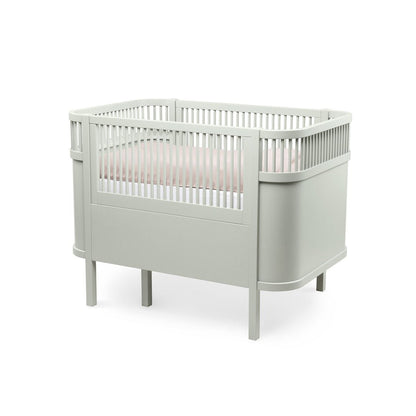 Babybett Sebra (inkl. Umbaumöglichkeit in ein Kinderbett) - Mist Green - little something
