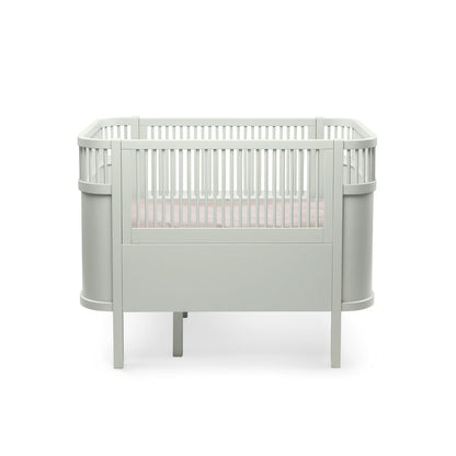 Babybett Sebra (inkl. Umbaumöglichkeit in ein Kinderbett) - Mist Green - little something