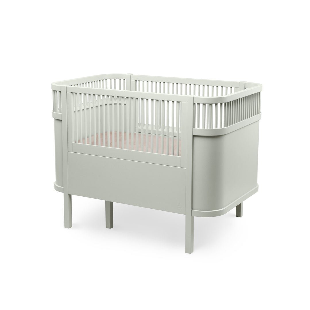 Babybett Sebra (inkl. Umbaumöglichkeit in ein Kinderbett) - Mist Green - little something