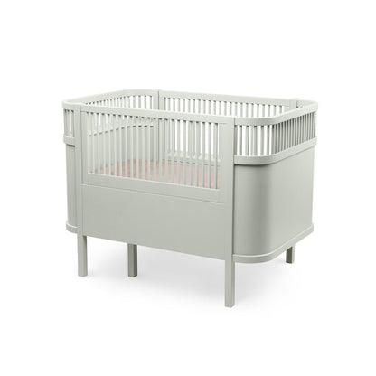 Babybett Sebra (inkl. Umbaumöglichkeit in ein Kinderbett) - Mist Green - little something