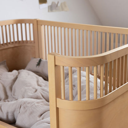 Babybett Sebra (inkl. Umbaumöglichkeit in ein Kinderbett) - Wooden Edition - little something