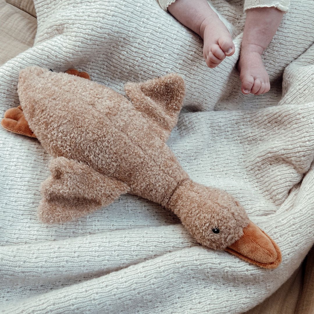 Einschlafhilfe &amp; Kuscheltier Gans inkl. Soundbox &quot;Liva&quot; - Braun - little something