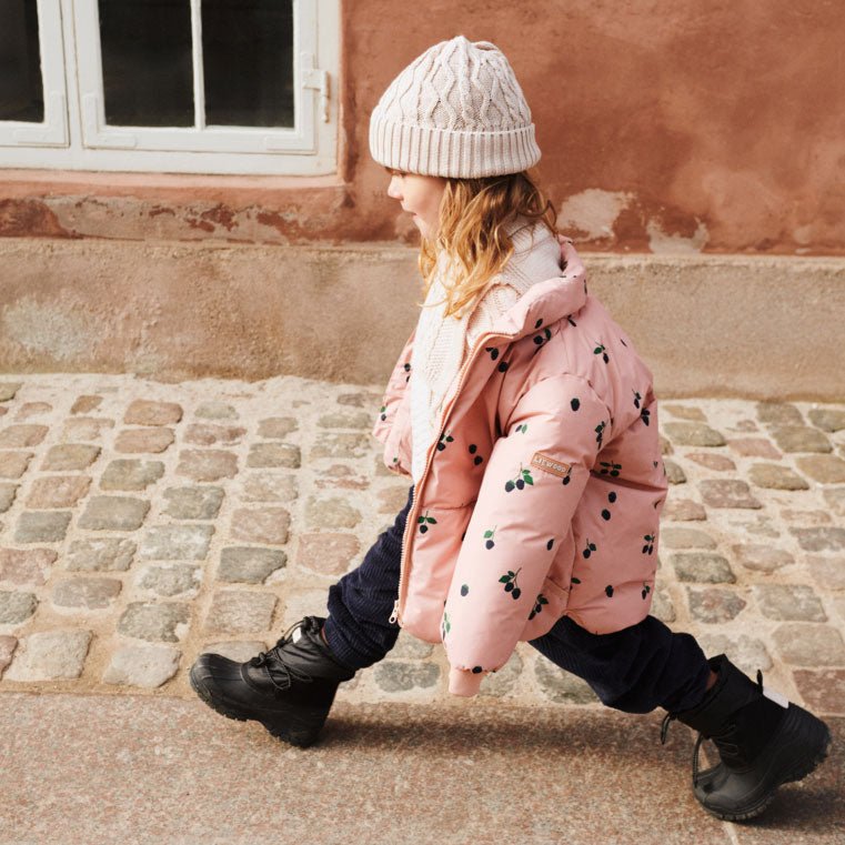 Ezra Beanie mit Zopfmuster - Sandy - little something