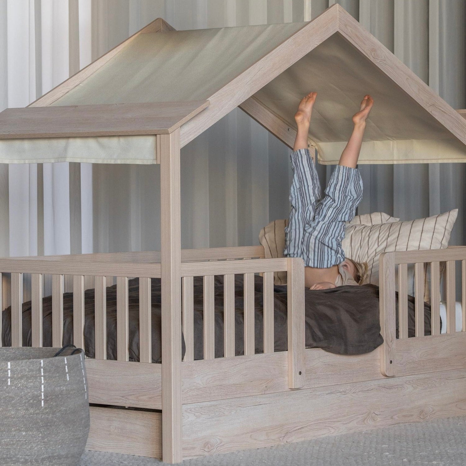 Hausbett Juniorbett "Chalet" 200x90cm - little something