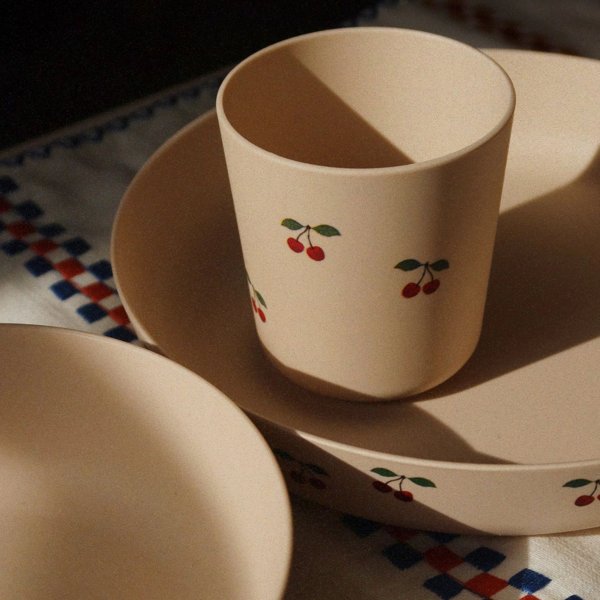 Kindergeschirr &quot;Dinner Set&quot; aus PLA - Cherry - little something