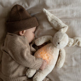 Moonie Hase 2.0 Organic Nachtlicht, Einschlafhilfe & Kuscheltier - Sand natur - little something