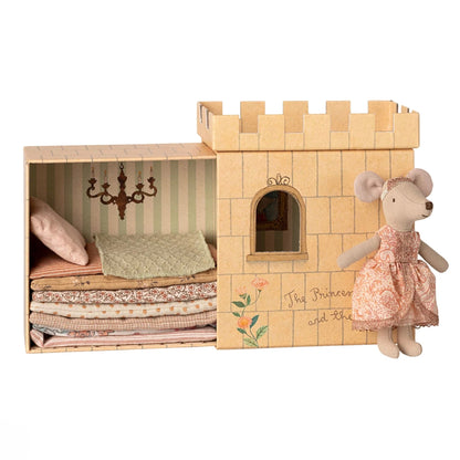 Prinzessin auf der Erbse, Große Schwester Maus - little something