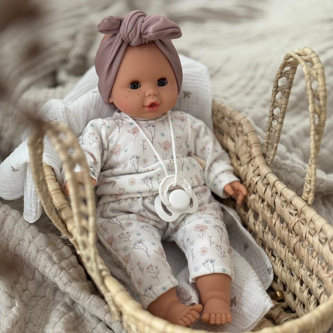 Puppe 36cm Sonia FLOWER sprechend mit Schlafaugen, Schnuller und Kleidung - little something