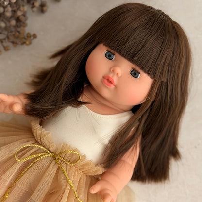 Puppe &quot;Cerise&quot; 34cm mit braunen langen Haaren und Pony sowie blauen Augen - little something