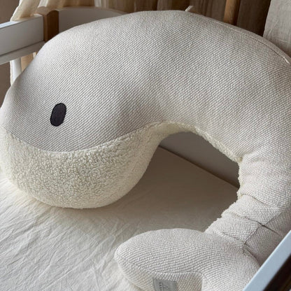 Stillkissen Wal "Whale Momo" aus Bio - Baumwolle - knitlook - teddy - little something