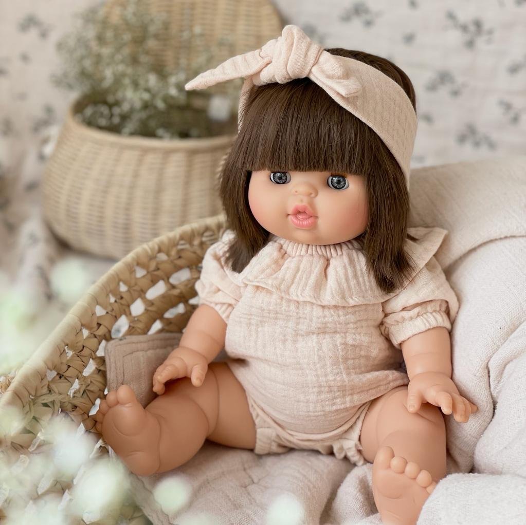 Puppe &quot;Chloe&quot; 34cm mit braunen Haaren und blauen Augen - little something