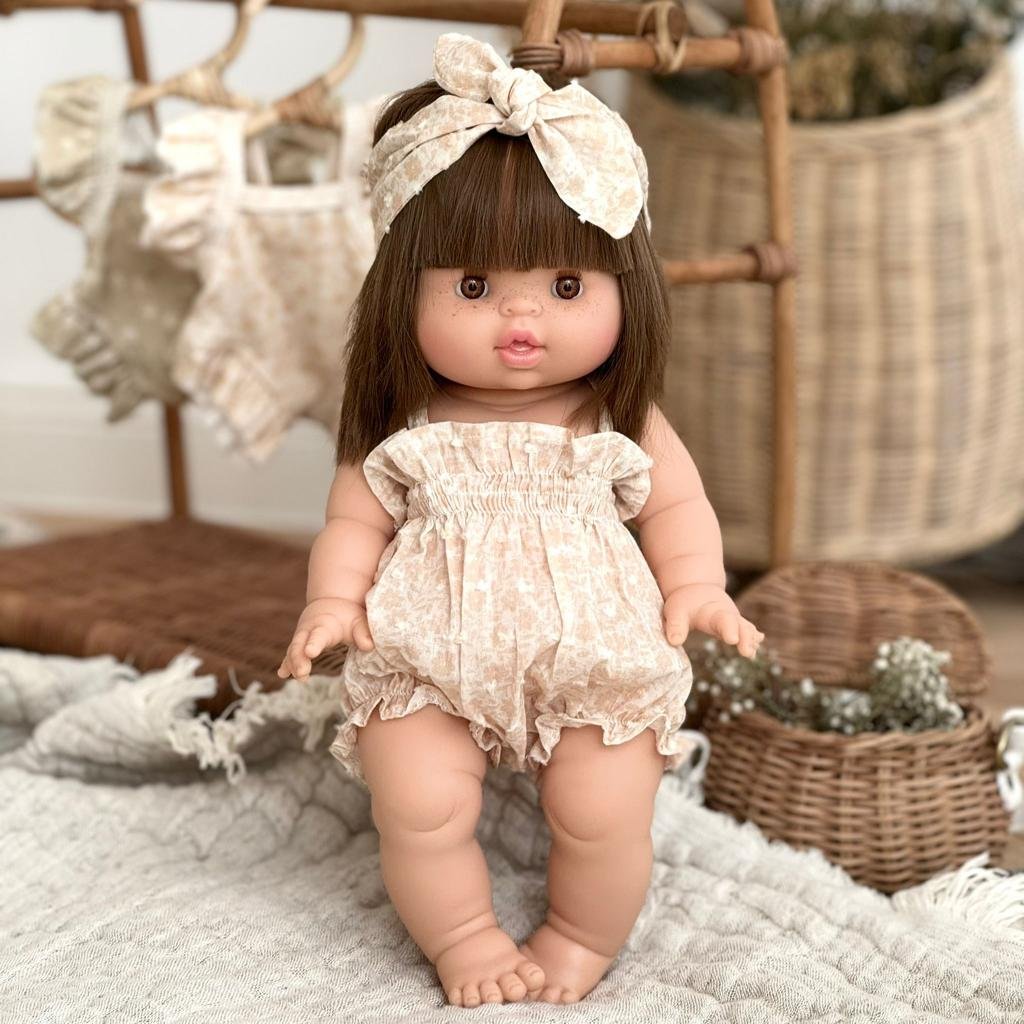 Puppe &quot;Jeanne&quot; 34cm mit braunen Haaren und braunen Augen - little something