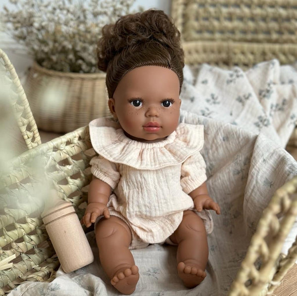 Puppe "Natasha" 34cm mit braunen Haaren und braunen Augen - little something